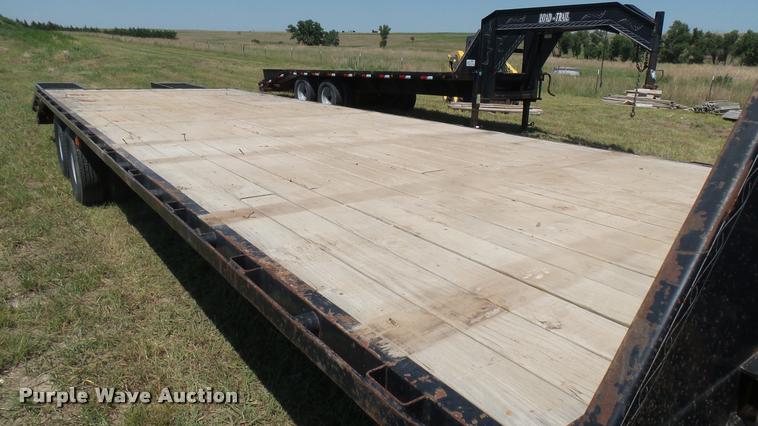 image for item L2318 2003 Load Trail equipment trailer