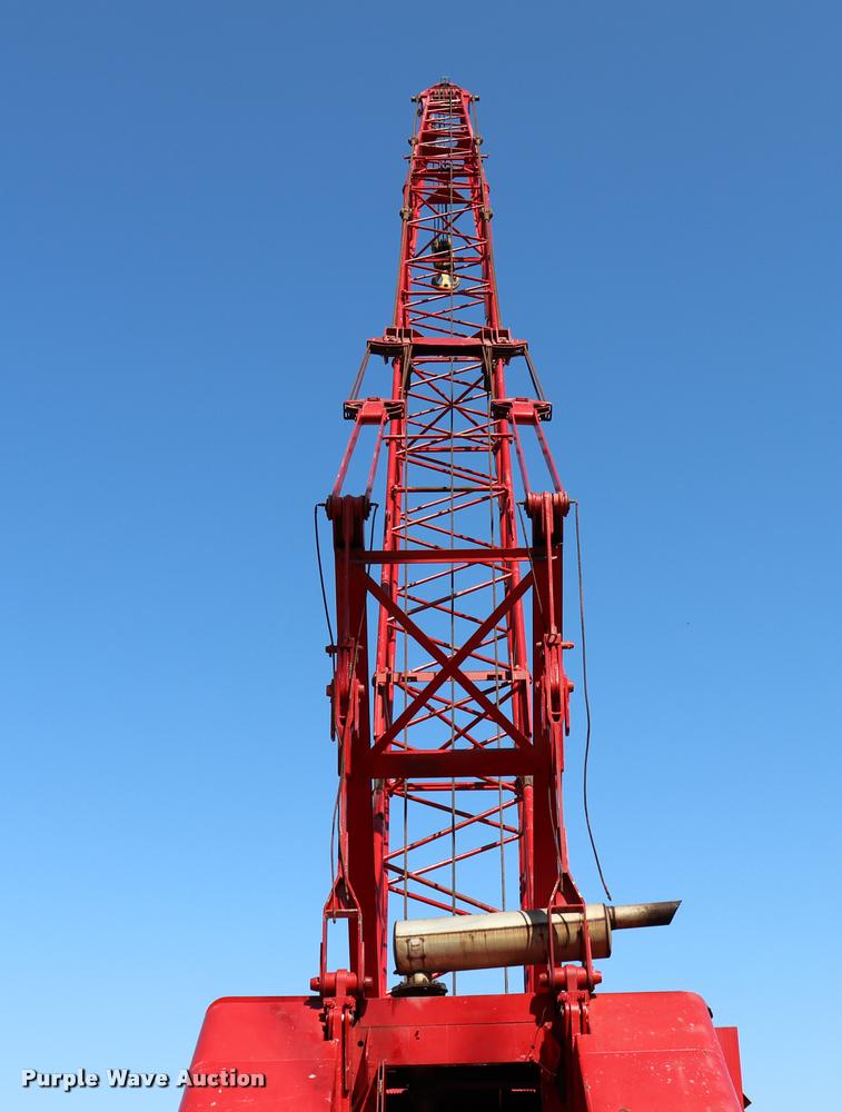 image for item L3180 1966 Manitowoc 4000W crane