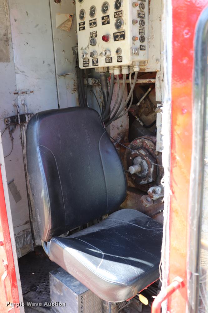 image for item L3180 1966 Manitowoc 4000W crane