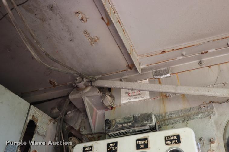 image for item L3180 1966 Manitowoc 4000W crane