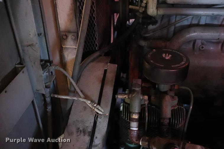 image for item L3180 1966 Manitowoc 4000W crane