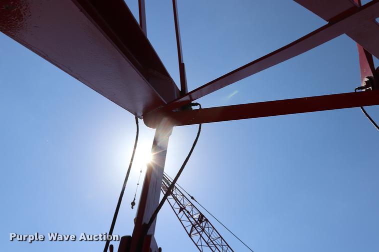 image for item L3180 1966 Manitowoc 4000W crane