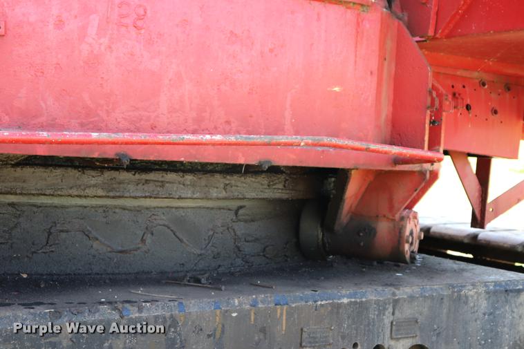 image for item L3180 1966 Manitowoc 4000W crane