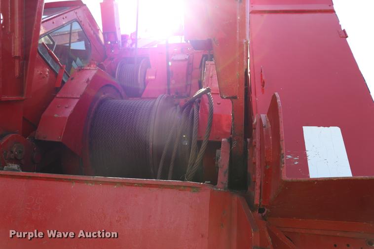 image for item L3180 1966 Manitowoc 4000W crane