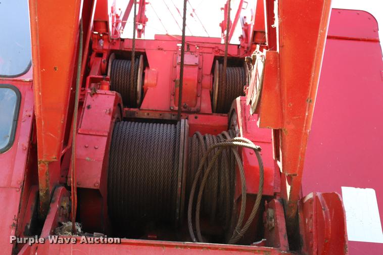 image for item L3180 1966 Manitowoc 4000W crane