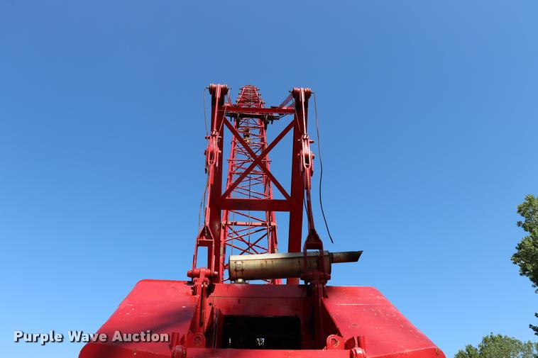 image for item L3180 1966 Manitowoc 4000W crane