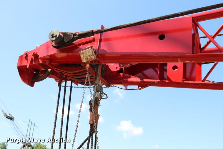 image for item L3180 1966 Manitowoc 4000W crane