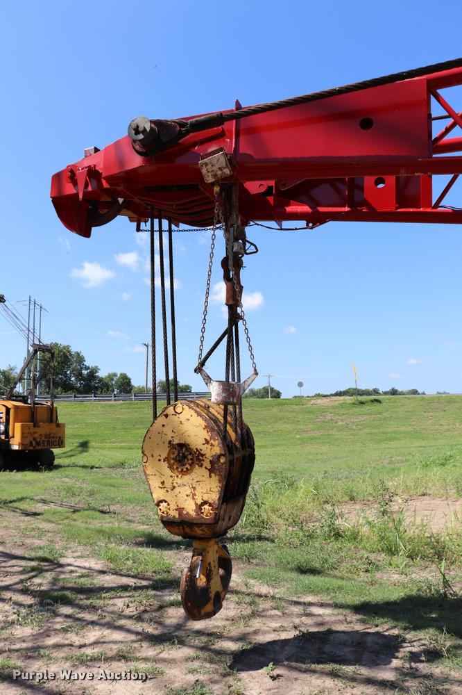 image for item L3180 1966 Manitowoc 4000W crane