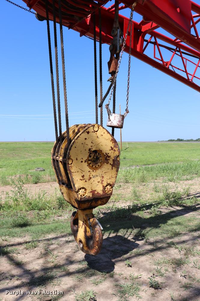 image for item L3180 1966 Manitowoc 4000W crane