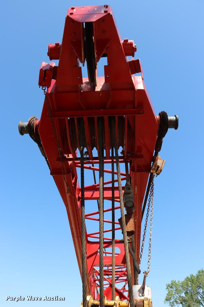 image for item L3180 1966 Manitowoc 4000W crane