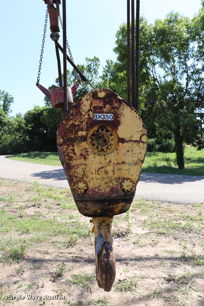 image for item L3180 1966 Manitowoc 4000W crane