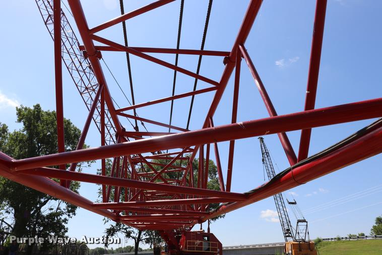 image for item L3180 1966 Manitowoc 4000W crane