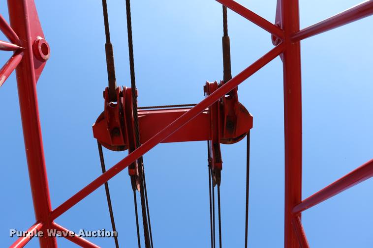 image for item L3180 1966 Manitowoc 4000W crane