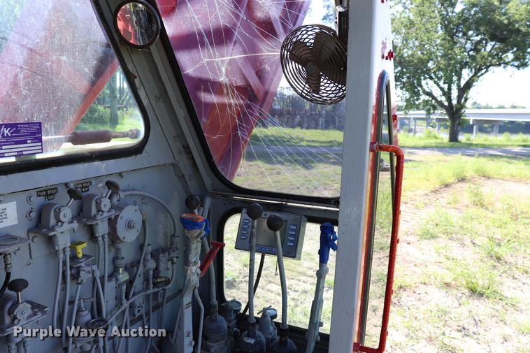 image for item L3181 1967 Manitowoc 4000W crane