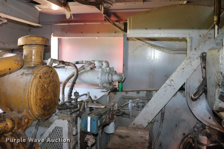 image for item L3181 1967 Manitowoc 4000W crane