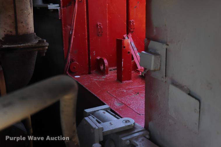 image for item L3181 1967 Manitowoc 4000W crane