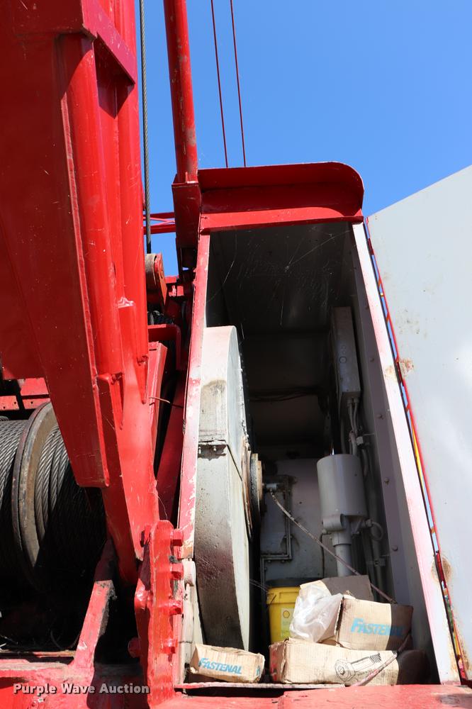 image for item L3181 1967 Manitowoc 4000W crane