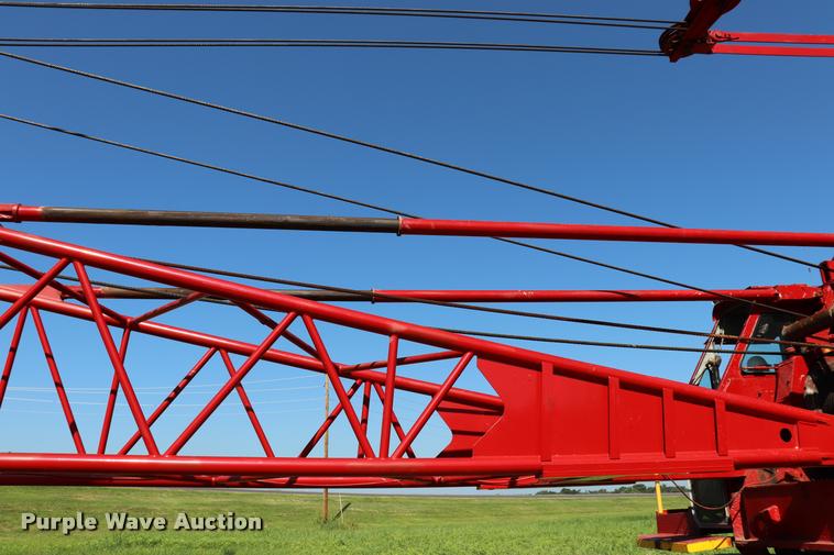 image for item L3181 1967 Manitowoc 4000W crane