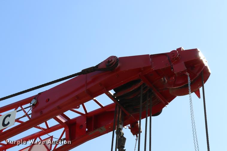 image for item L3181 1967 Manitowoc 4000W crane