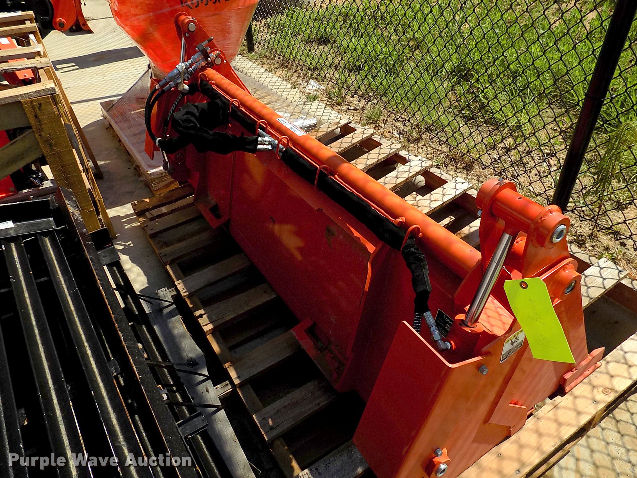 Kubota L2245 fourinone bucket in Grapevine, TX Item DK9923 sold