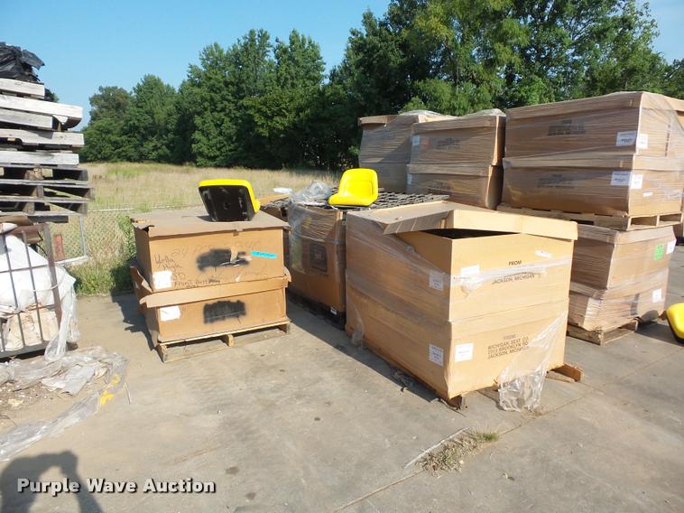 image for item BV9082 John Deere seats