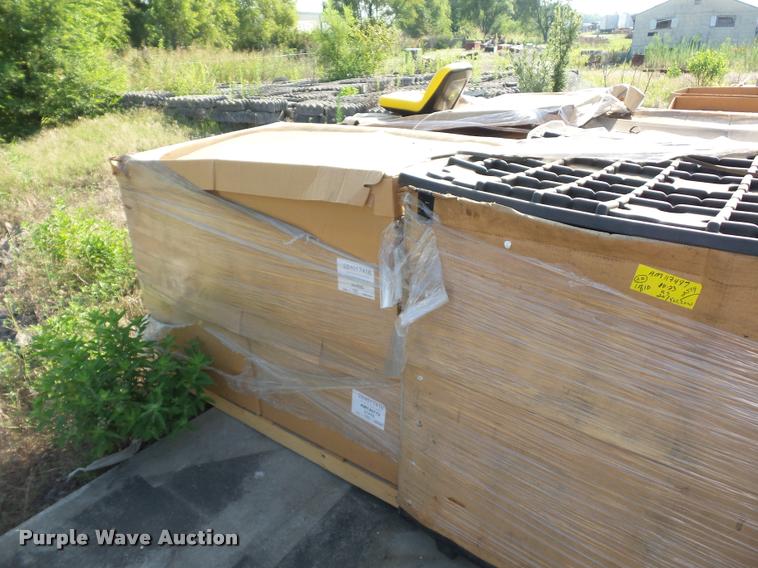 image for item BV9085 John Deere seats