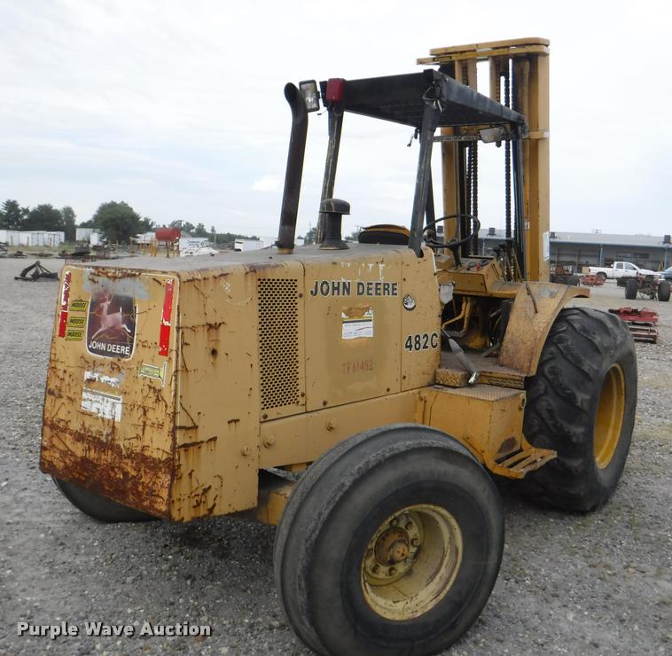 image for item DA2290 2001 John Deere 482C forklift