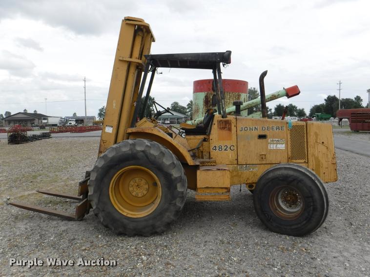 image for item DA2290 2001 John Deere 482C forklift