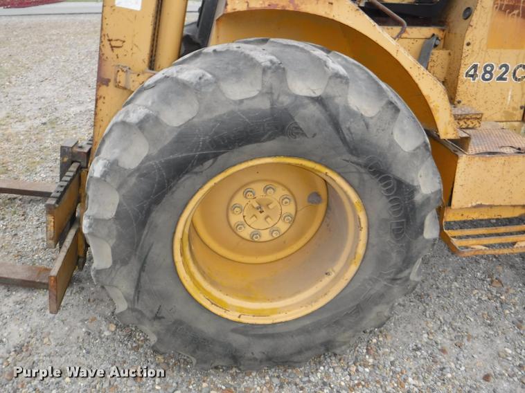 image for item DA2290 2001 John Deere 482C forklift