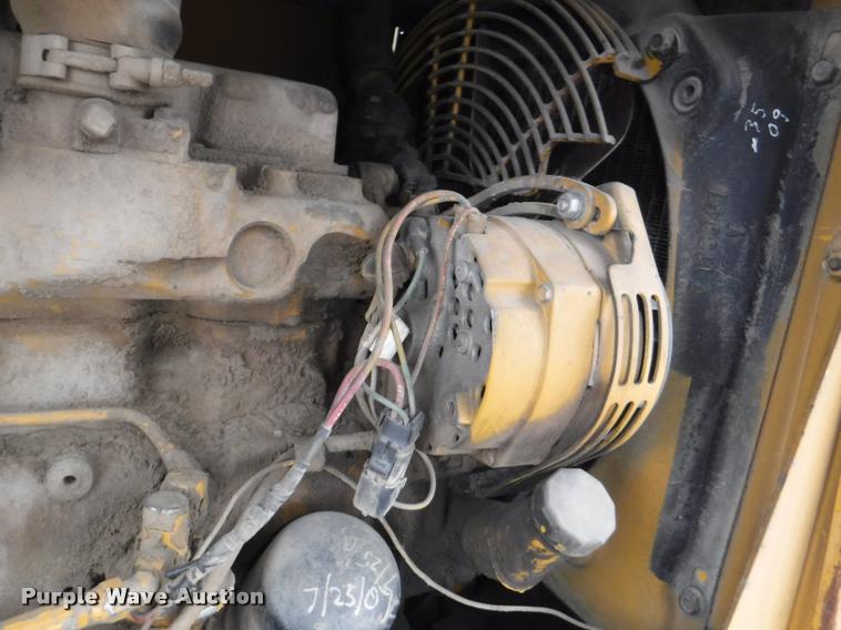 image for item DA2290 2001 John Deere 482C forklift