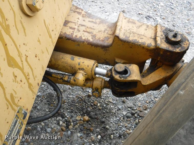 image for item DA2290 2001 John Deere 482C forklift