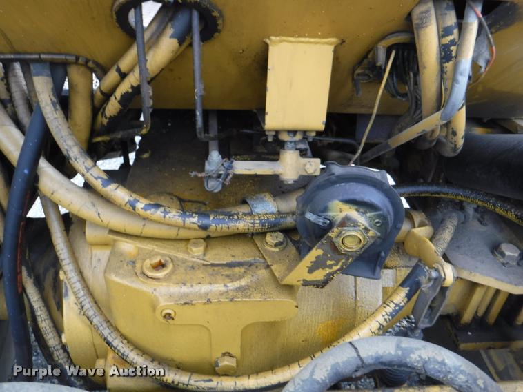 image for item DA2290 2001 John Deere 482C forklift