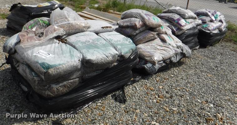 image for item DA2314 (2) pallets of lava rock