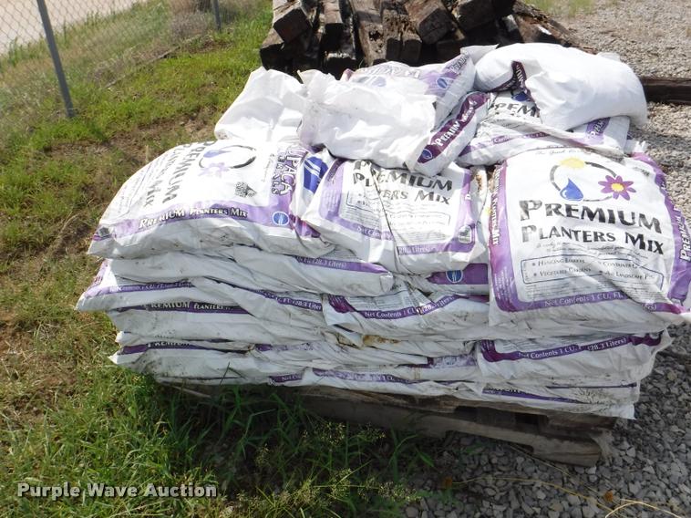 image for item DA2314 (2) pallets of lava rock