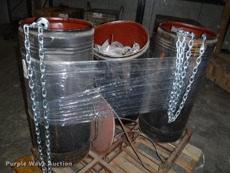 image for item DA2343 (2) skids of chains