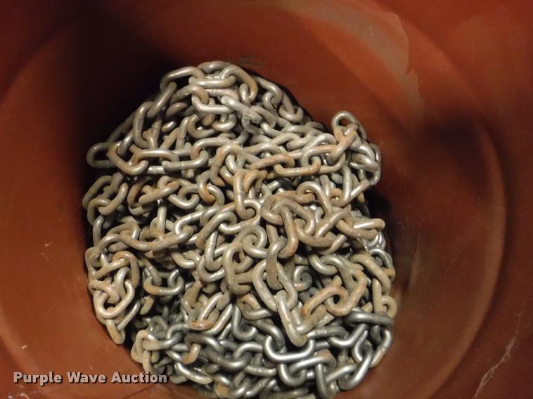 image for item DA2343 (2) skids of chains