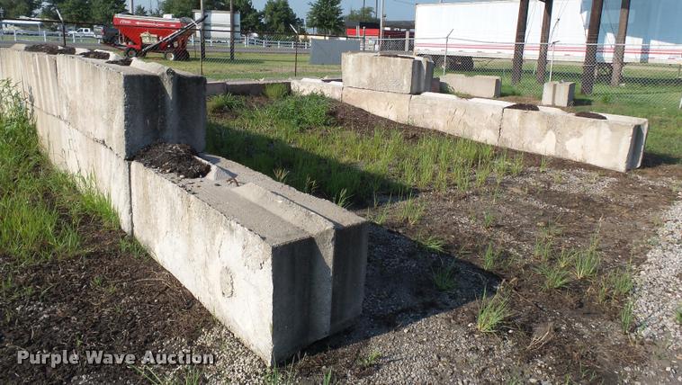 image for item DC6829 (24) bunker blocks