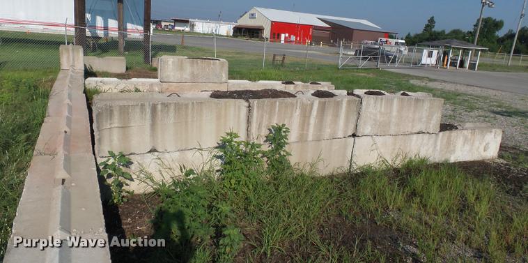 image for item DC6829 (24) bunker blocks