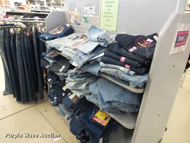 image for item DC6850 Approx 208 pair of womens jeans