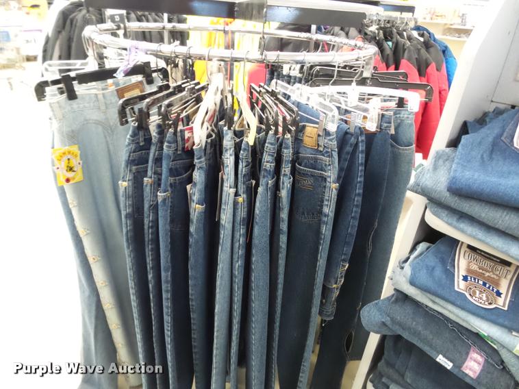 image for item DC6850 Approx 208 pair of womens jeans