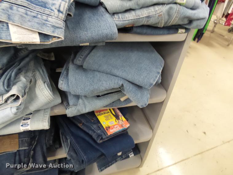 image for item DC6850 Approx 208 pair of womens jeans