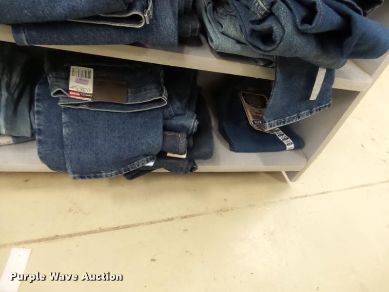 image for item DC6850 Approx 208 pair of womens jeans