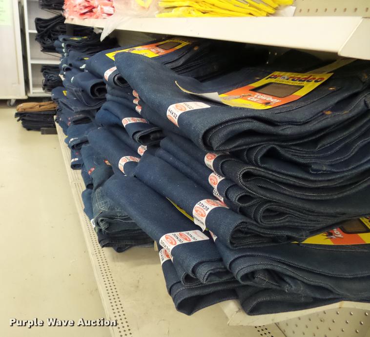 image for item DC6851 Approx 262 pairs of mens jeans, overalls, painters pants and brown duck pants