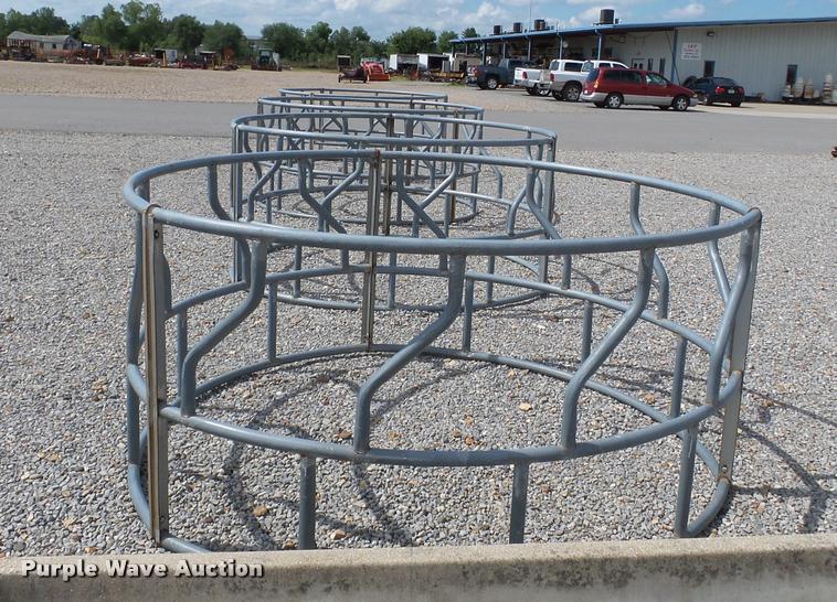 4 Round Bale Feeders Item Dc6972 8 22 2017