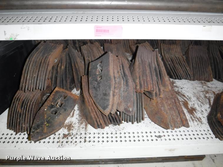 image for item DD0887 Ag equipment parts and hardware