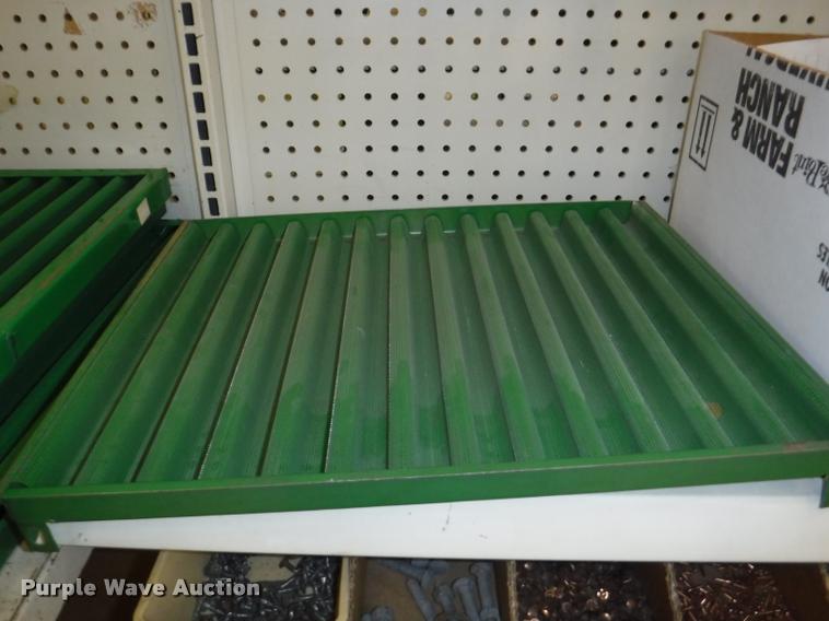 image for item DD0887 Ag equipment parts and hardware