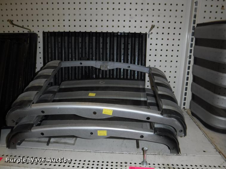 image for item DD0887 Ag equipment parts and hardware