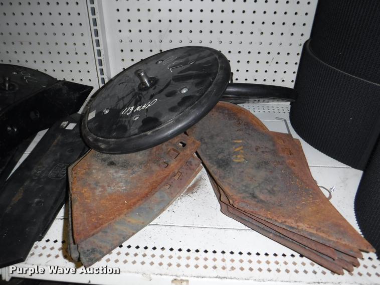 image for item DD0887 Ag equipment parts and hardware