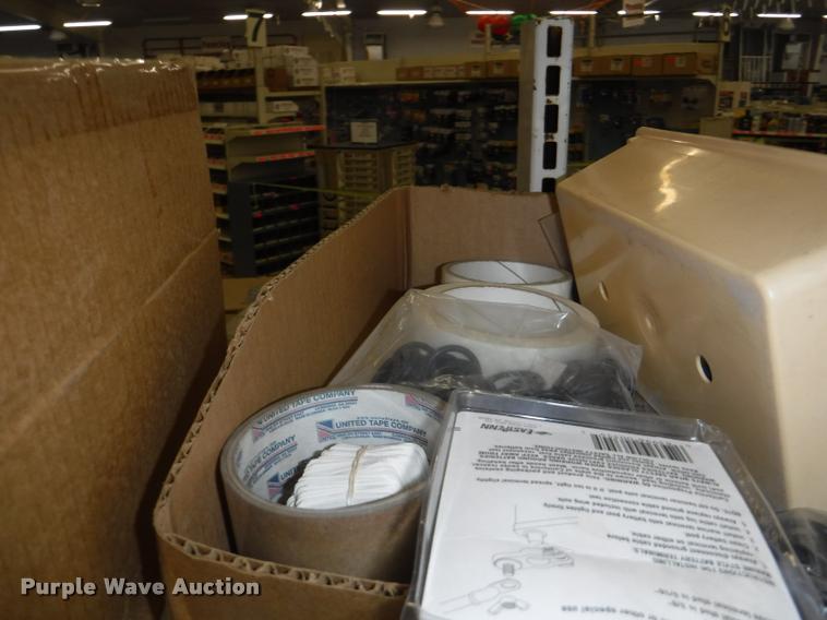 image for item DD0935 Battery center accessories