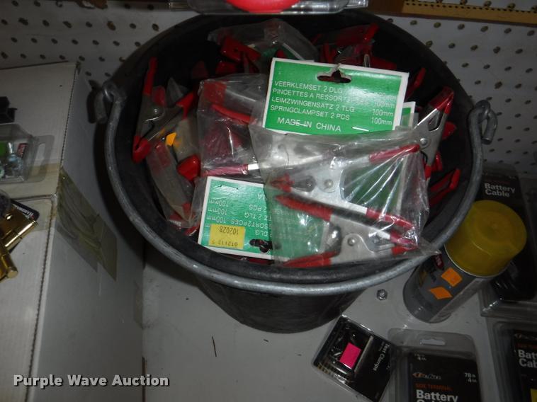 image for item DD0935 Battery center accessories